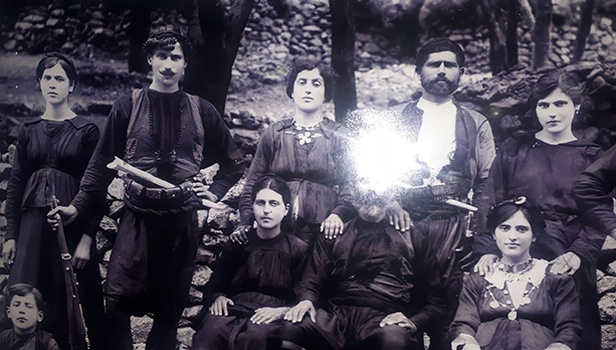 Η Μάχη της Κρήτης ξαναζωντανεύει στα «Λευκά Ορη» του Αλέξανδρου Παπαθανασίου