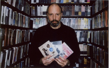 Ο Γιώργος Λάνθιμος ανοίγει την «ντουλάπα» του σινεμά που τον σημάδεψε