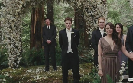 Breaking Dawn: Δείτε teasers, trailers και σκηνές!
