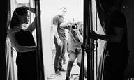 H Αλίσια Βικάντερ φωτογραφίζεται για το Vanity Fair και καλεί Σουηδία