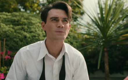 «Jimmy»: Οι πρώτες εικόνες του Κέι Τζέι Απα ως Τζίμι Στιούαρτ και το τρέιλερ της ταινίας