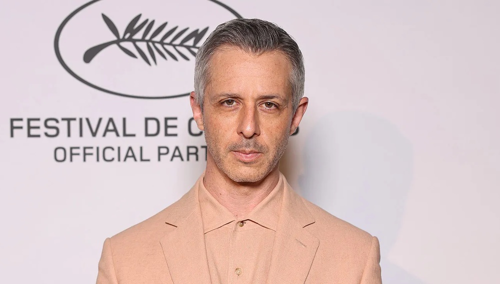 «Social Reckoning»: Ο Ααρον Σόρκιν επιστρέφει με τον Τζέρεμι Στρονγκ στον ρόλο του Ζάκερμπεργκ