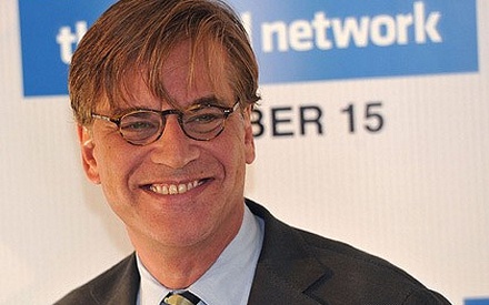 Ο Ααρον Σόρκιν κάνει dislike το Facebook (αλλά αγαπάει το Chateau Marmont)