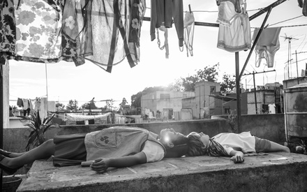 Ο Εμανουέλ Λουμπέσκι δεν φώτισε το «Ρόμα» - αλλά δηλώνει ότι είναι η αγαπημένη του ταινία όλων των εποχών