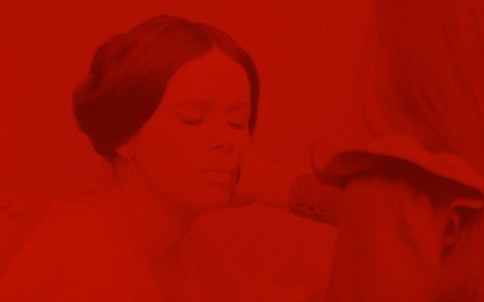 Κραυγές και Ψίθυροι