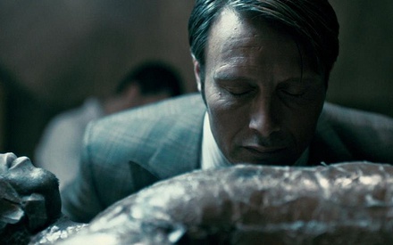 «Hannibal»: Η ομορφότερη σειρά στην τηλεόραση επιστρέφει με μεγαλύτερη αυτοπεποίθηση από ποτέ