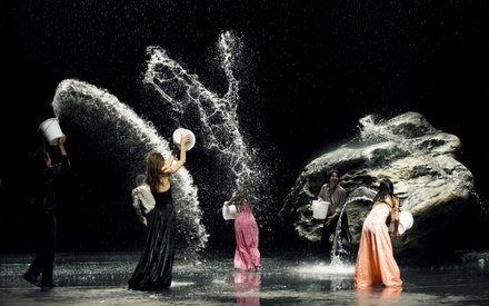 Live Performance για την «Πίνα Μπάους» στο Δαναό