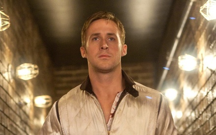 Αυστηρώς ακατάλληλο τρέιλερ για το «Drive»: ο Ράιαν Γκόσλινγκ οδηγεί και δεν το σκέφτεται!