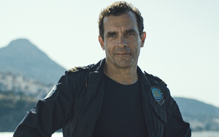 Κωνσταντίνος Μαρκουλάκης: «Στις βάρκες, είναι άνθρωποι - γιοι, κόρες, μαμάδες, μπαμπάδες, εγώ, εσύ…»