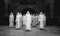 Αφιέρωμα | Η Βίβλος με τον τρόπο του Flix: «Μητέρα Ιωάννα των Αγγέλων» του Γέρζι Καβαλέροβιτς