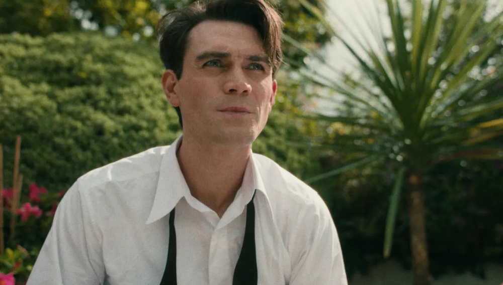 «Jimmy»: Οι πρώτες εικόνες του Κέι Τζέι Απα ως Τζίμι Στιούαρτ και το τρέιλερ της ταινίας