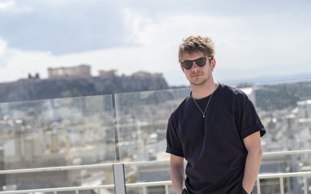 Φελίξ Κιζίλ: «Προσπάθησα να ζήσω κάθε σκηνή σαν ένα μοναδικό κομμάτι αλήθειας»