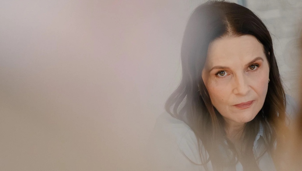 «Εχω απορρίψει ρόλους και δεν το μετανιώνω»: Η Ζιλιέτ Μπινος μιλάει στο Flix από τη Θεσσαλονίκη