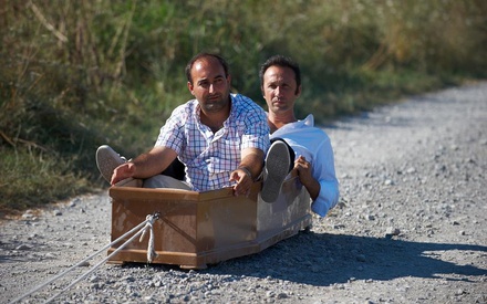 Τρέιλερ για το «Magic Hour» του Κώστα Καπάκα