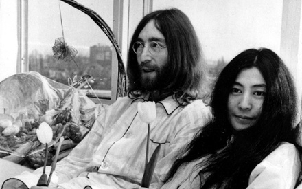 Στίβεν Σόντερμπεργκ : Τι είχαν να πουν ο Τζον Λένον κι η Γιόκο Ονο λίγο πριν την δολοφονία του θρυλικού σκαθαριού;