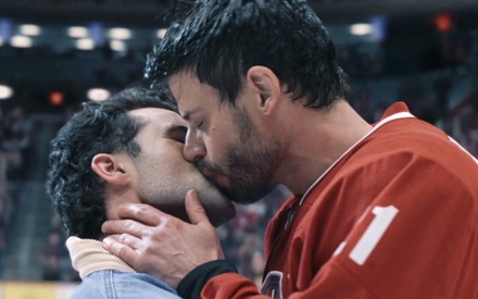 Ενα φιλί για 10 με τόνο