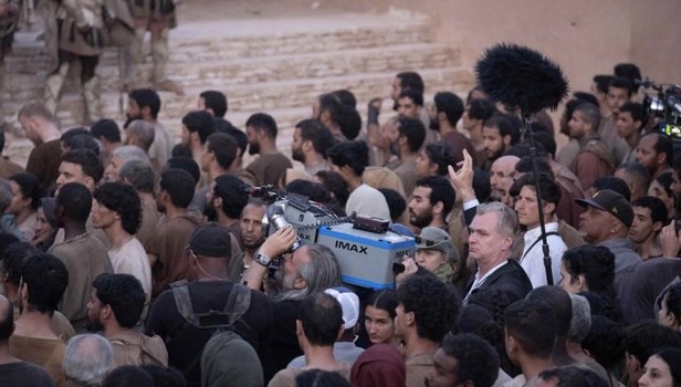 Για ένα πουκάμισο αδειανό, για μια (μαύρη) Ελένη: Ο Κρίστοφερ Νόλαν σε mood Ορσον Γουέλς