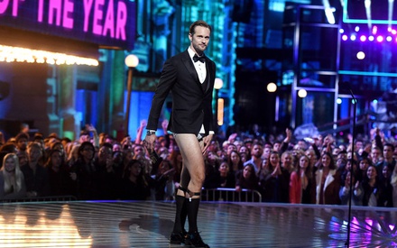 MTV Movie Awards 2016: To βρακί του Αλεξάντερ Σκάρσγκαρντ και άλλα 10 πράγματα που αξίζει να μην... πετάξουμε!