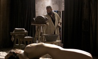 O Βενσάν Λιντόν σκαλίζει την προτομή του «Rodin»